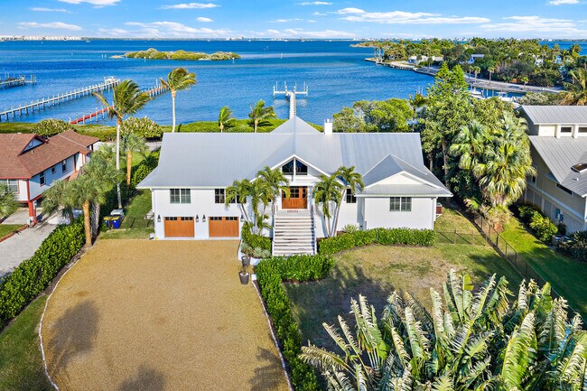 Building Photo - 116 S Sewalls Point Rd