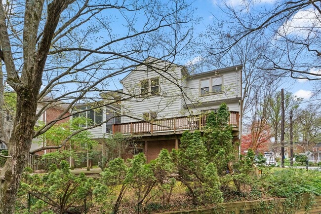Building Photo - 4 Bed 4.5 Bath - Bethesda  Single Family Colonial - 2 Car Garage