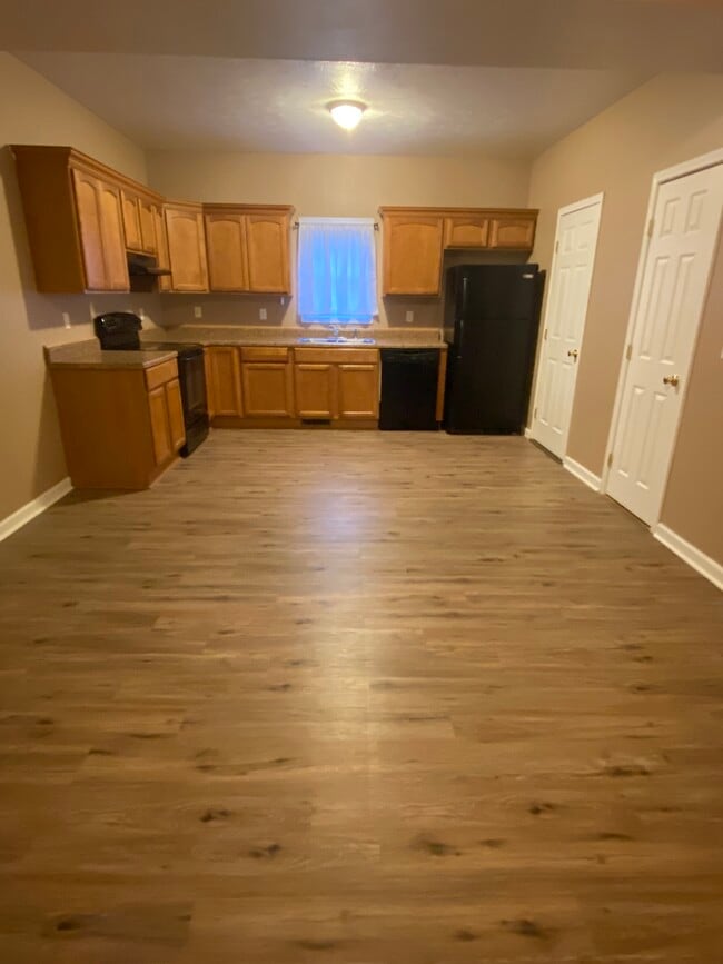 Building Photo - 20 Grant St