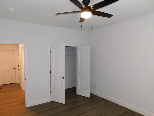 Building Photo - 310 Harmony Dr