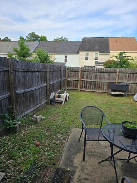 Building Photo - 8703 Hermitage Trace Ct