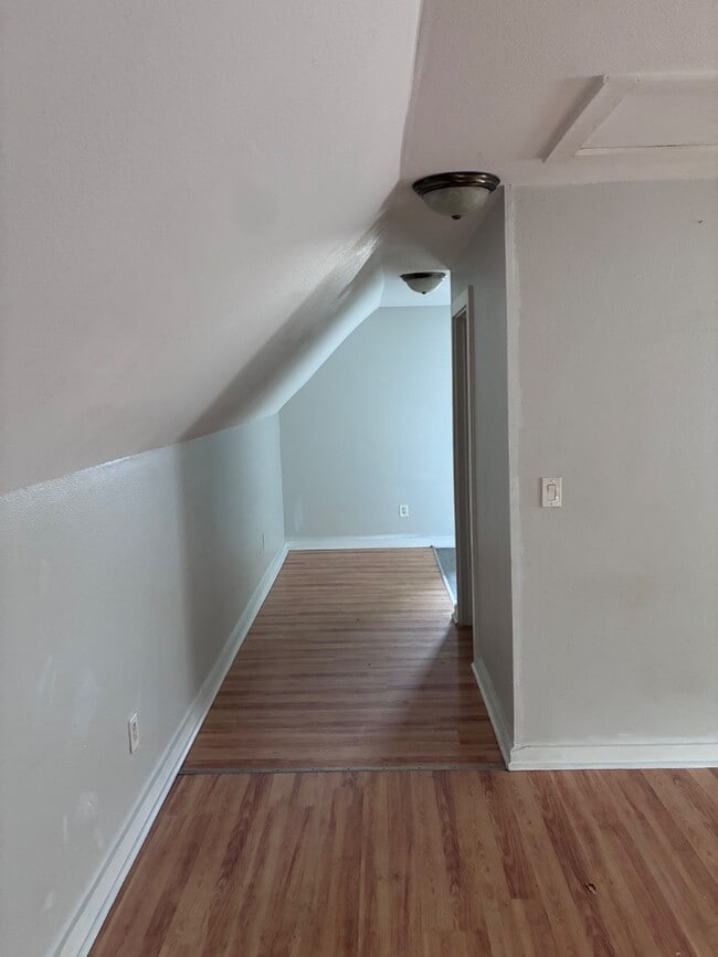 Building Photo - 2166 S 6th St