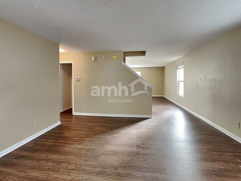 Building Photo - 10856 Grace Dr