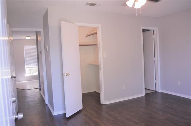 Building Photo - 240 Stallion Dr