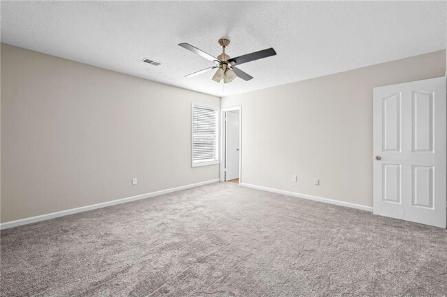 Building Photo - 5345 Memorial Ln SW