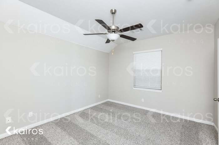 Building Photo - 316 E Georgia Terrace