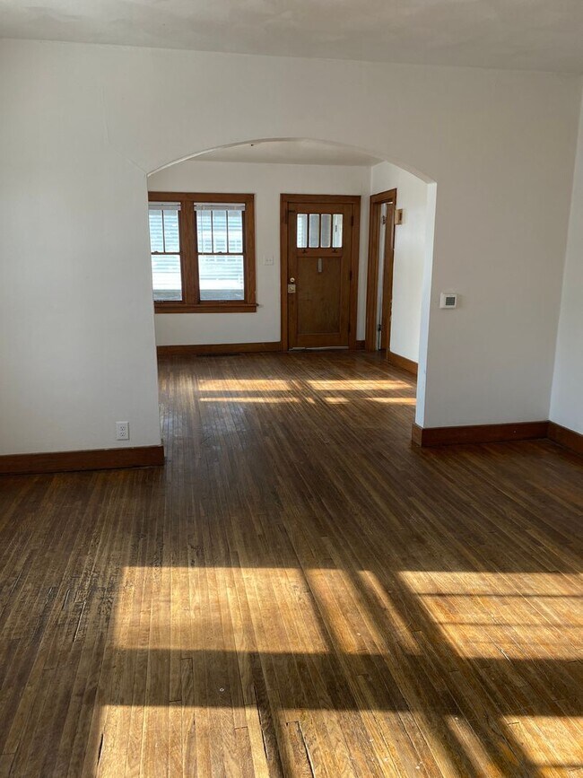 Building Photo - 285 Hammond Ave
