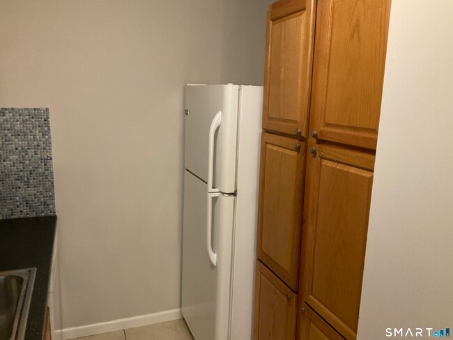 Building Photo - 157 Woodland Dr