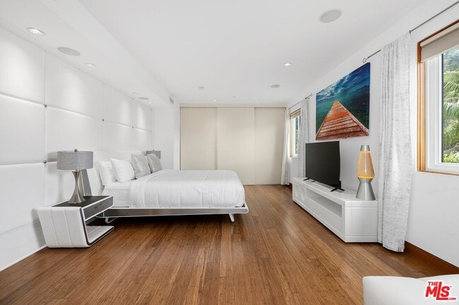 Building Photo - 2437 Apollo Dr