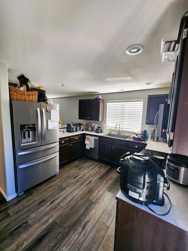 Building Photo - 19420 Valley View Dr