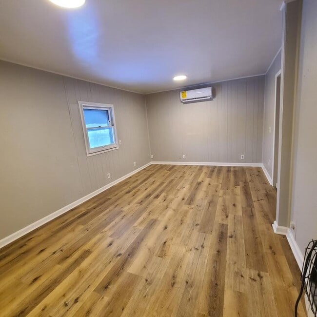 Building Photo - 3525 Allen Ave