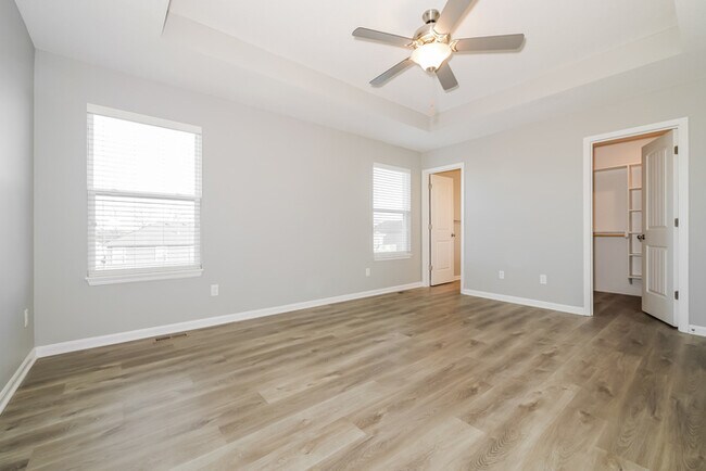 Building Photo - Fantastic 4bd/3ba home! Let yourself in!