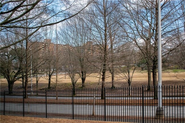 Building Photo - 19 Finch Trail NE