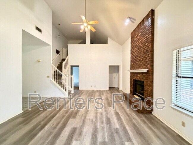 Building Photo - 11121 S 106th E Ave