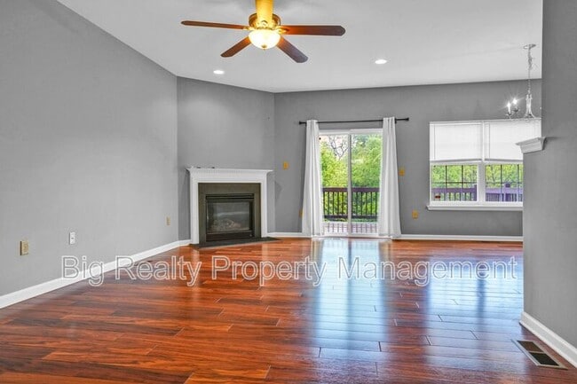 Building Photo - 2024 Morgan Hill Dr