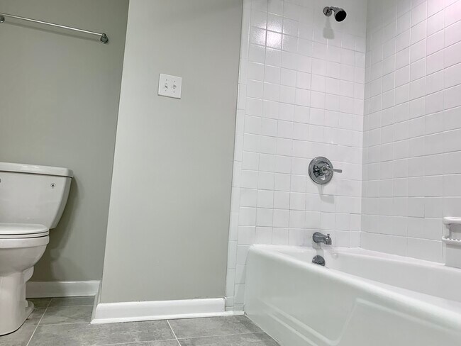 Building Photo - 118 Marcy St