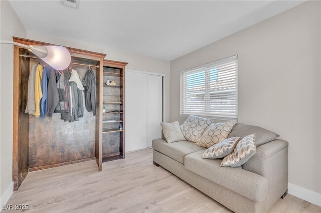 Building Photo - 2312 Fairbourne Way