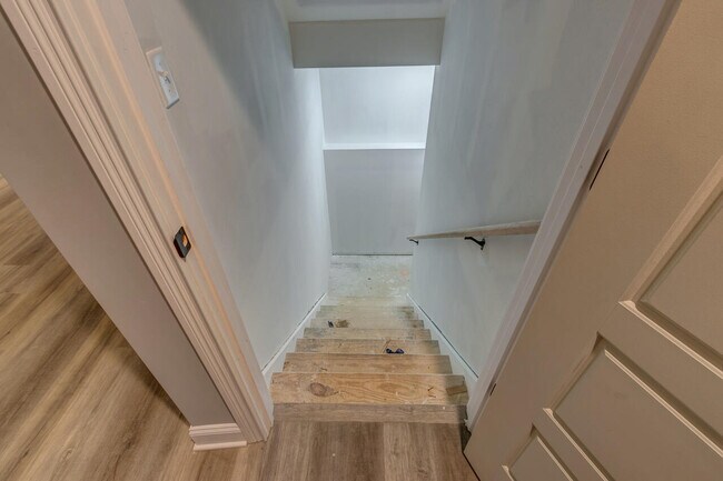 Building Photo - 187 Westwoods Dr