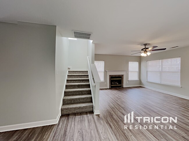 Building Photo - 807 Sinclair Dr