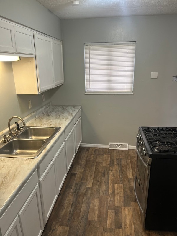 Building Photo - 536 Hyatt Ave