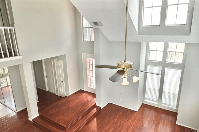Building Photo - 3114 Hollow Creek Ct