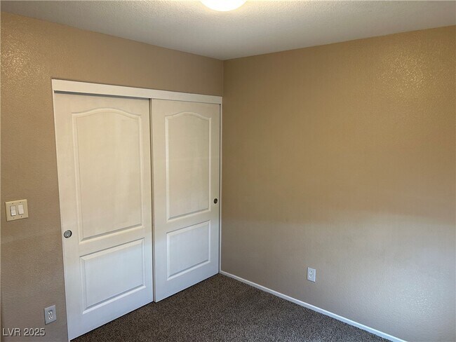 Building Photo - 4908 Hostetler Ave