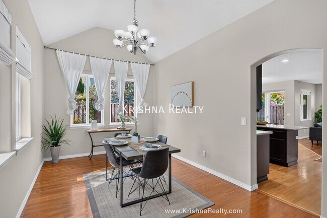 Building Photo - 14395 NW Lilium Dr