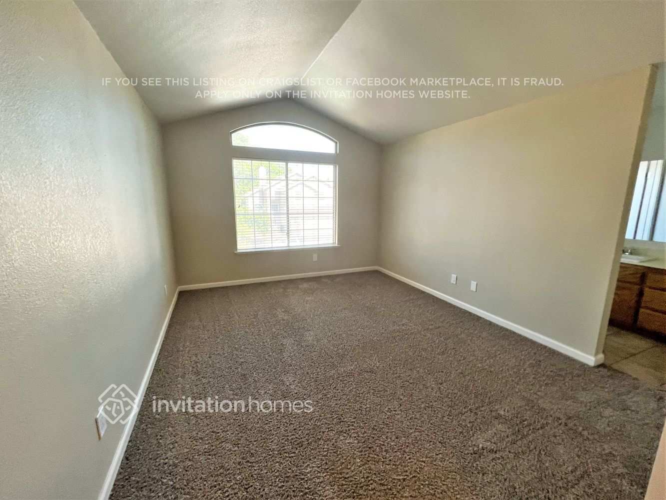 Building Photo - 8304 Lonely Hill Way