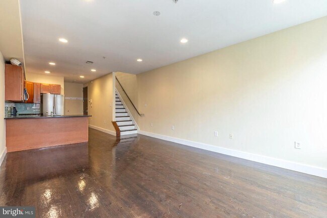 Building Photo - 838 N 15th St