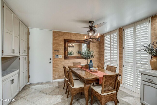 Building Photo - 8647 E Devonshire Ave