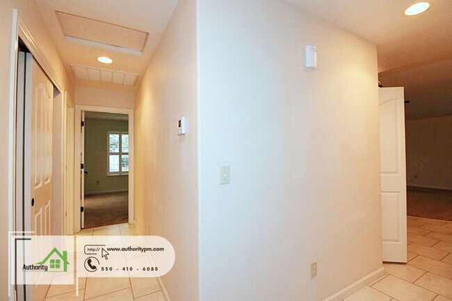 Building Photo - 1720 Capistrano Walk