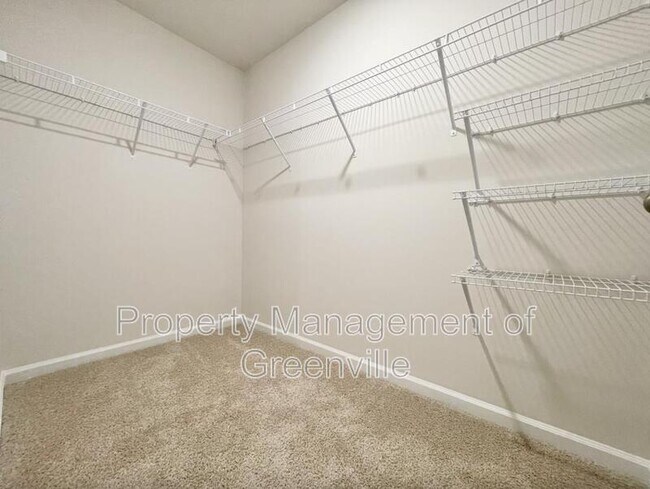 Building Photo - 1013 Bridlebrook Trail