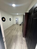Building Photo - 203 Columbus Pky