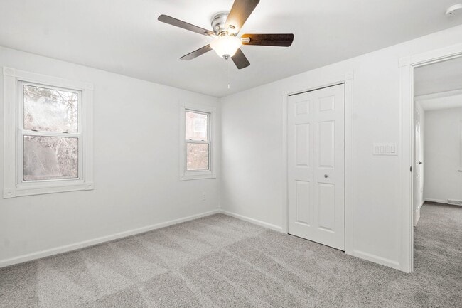 Building Photo - AVAILABLE OCT 1ST!! BEAUTIFUL 4 BEDROOM IN...