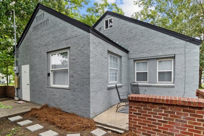 Building Photo - 4196 N Lee St