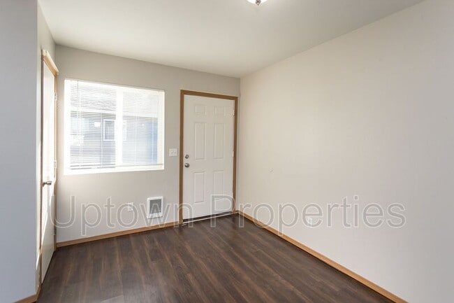 Building Photo - 7230 NE 18th Ave