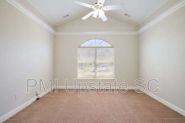 Building Photo - 5 Norwell Ln