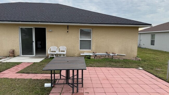 Building Photo - 1619-1621 SW 33rd St- Duplex