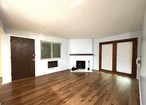 Primary Photo - 14896 E 2nd Ave
