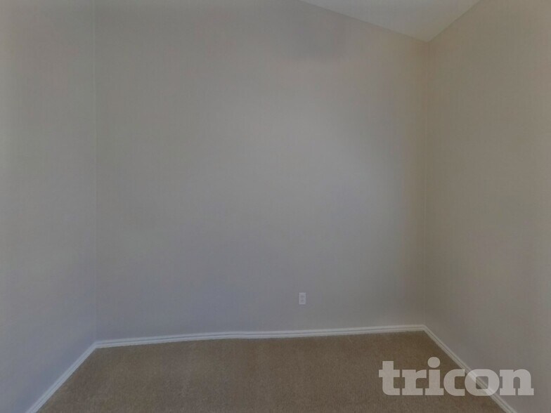 Building Photo - 1145 Boxwood Dr