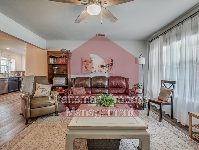 Building Photo - 2024 NW 45th St