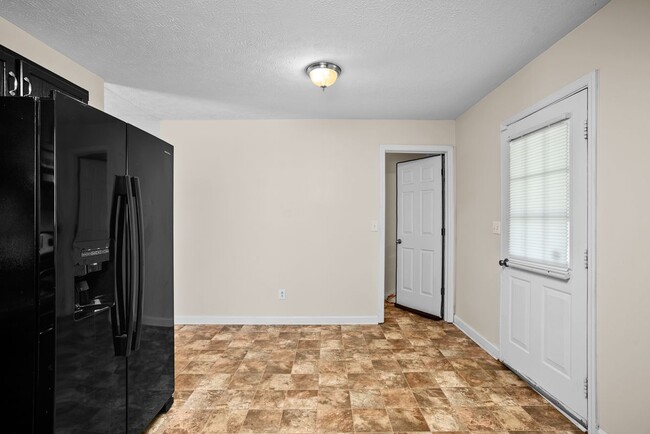 Building Photo - 214 Cumberland Cove Dr