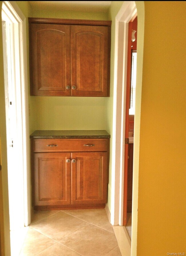 Building Photo - 15 Maple Grove St