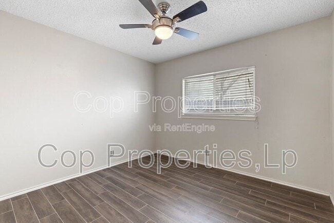 Building Photo - 6414 Maverick Oak Dr