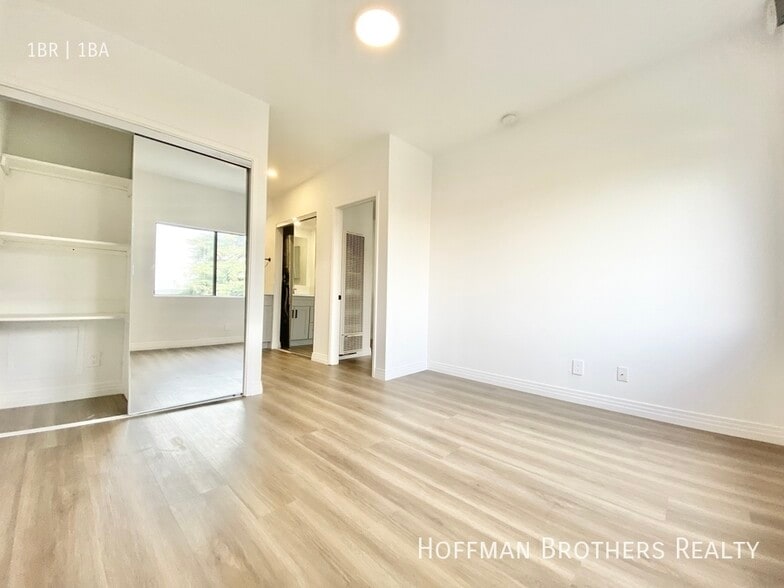 Building Photo - 1240 S Bronson Ave