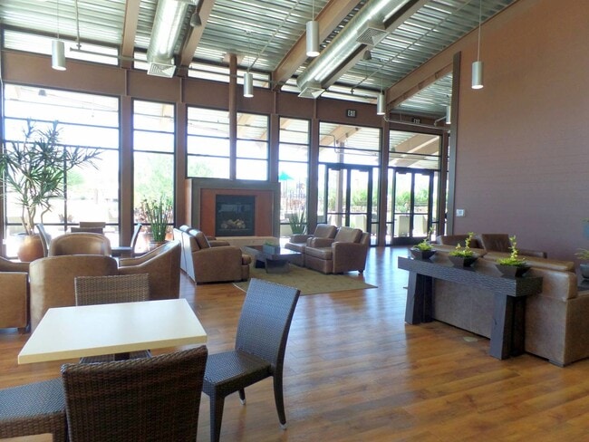 Building Photo - Gilbe Single Story 4 Bedroom