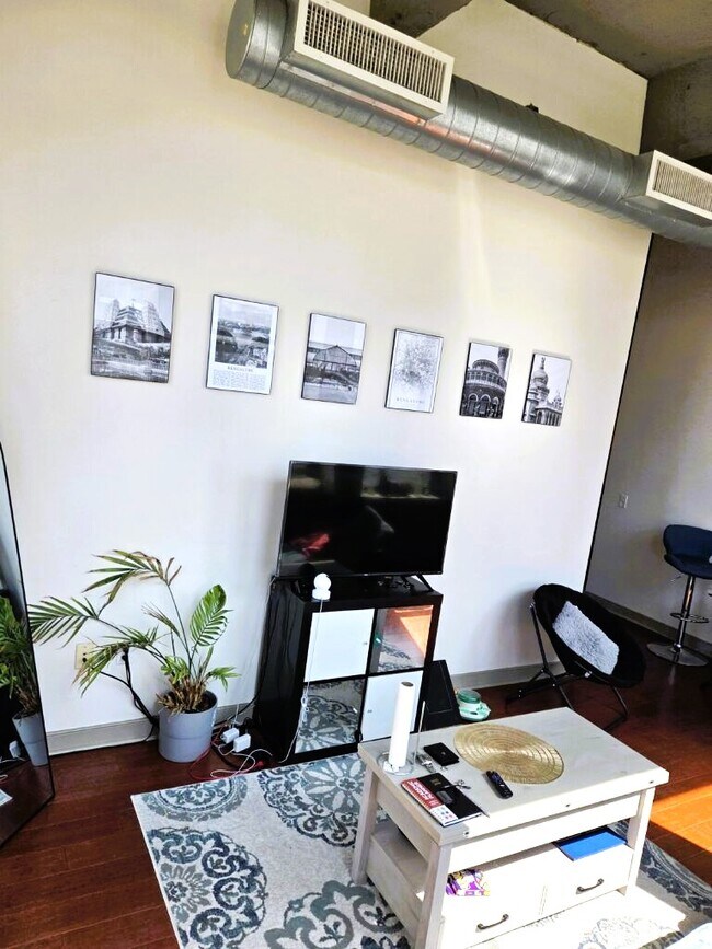 Building Photo - 511 N Broad St