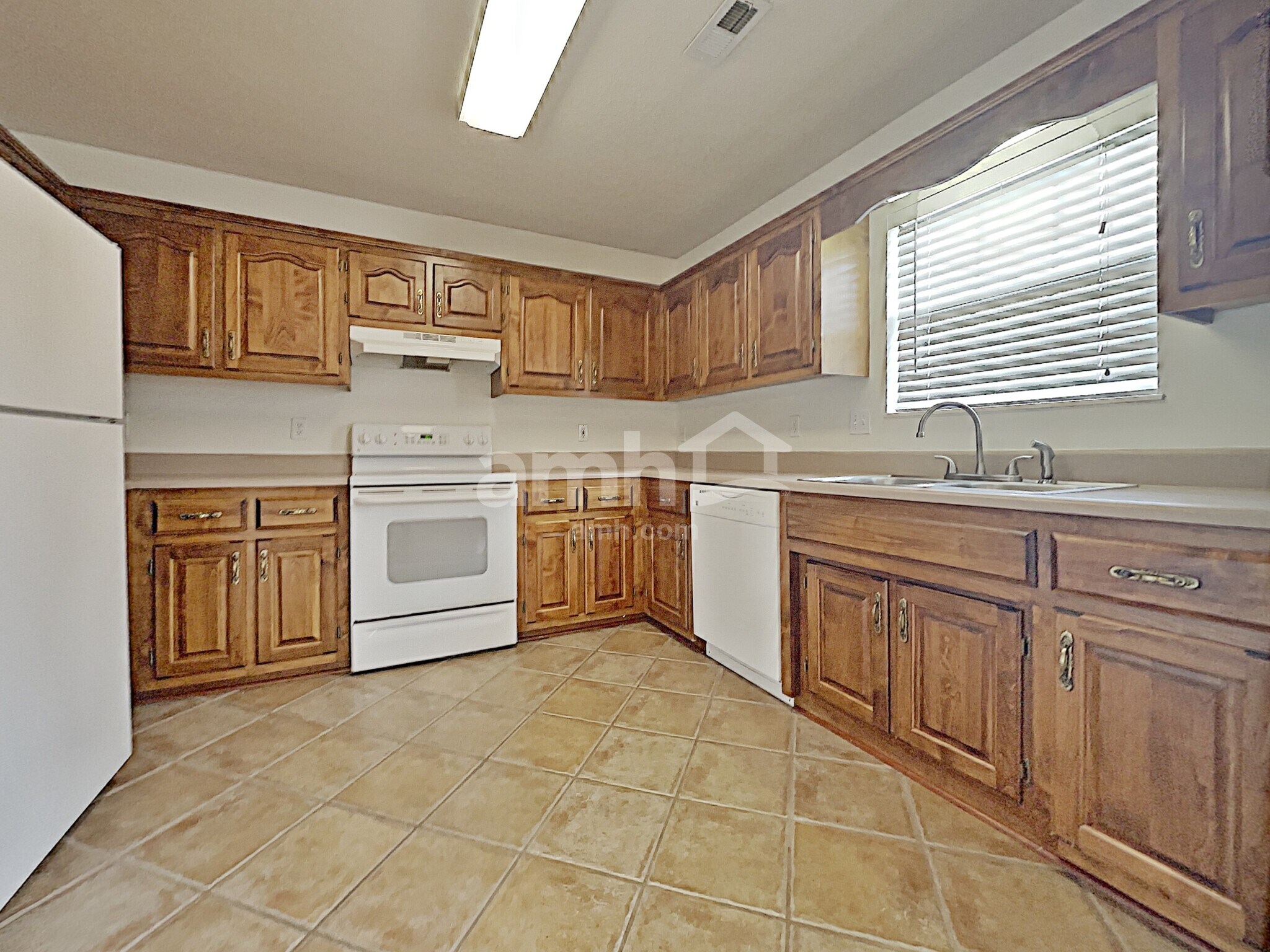 Building Photo - 2322 Sir Edward Ln