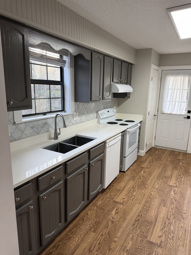 Building Photo - 29 West Blvd