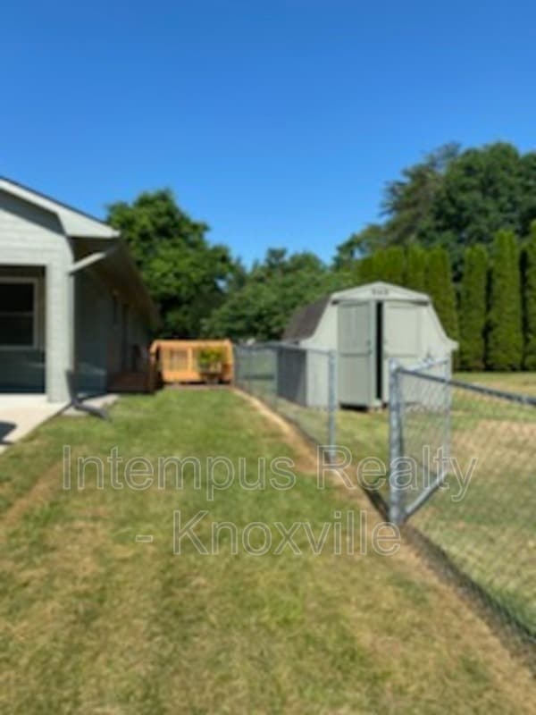 Building Photo - 6517 Bay Cir Dr